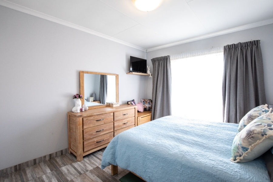 2 Bedroom Property for Sale in Amberfield Heights Gauteng