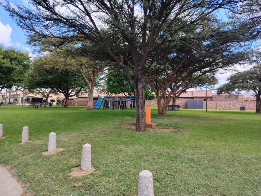 2 Bedroom Property for Sale in Amberfield Heights Gauteng