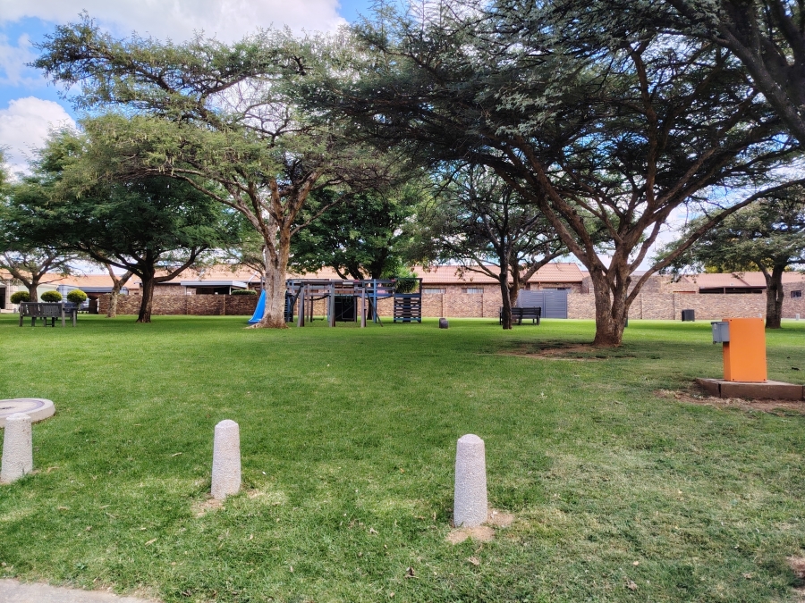 2 Bedroom Property for Sale in Amberfield Heights Gauteng