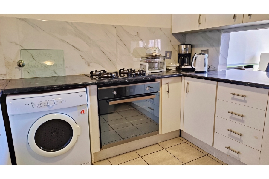 2 Bedroom Property for Sale in Hennopspark Gauteng