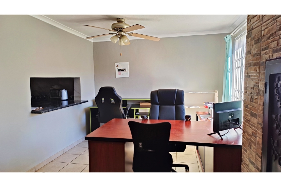 2 Bedroom Property for Sale in Hennopspark Gauteng