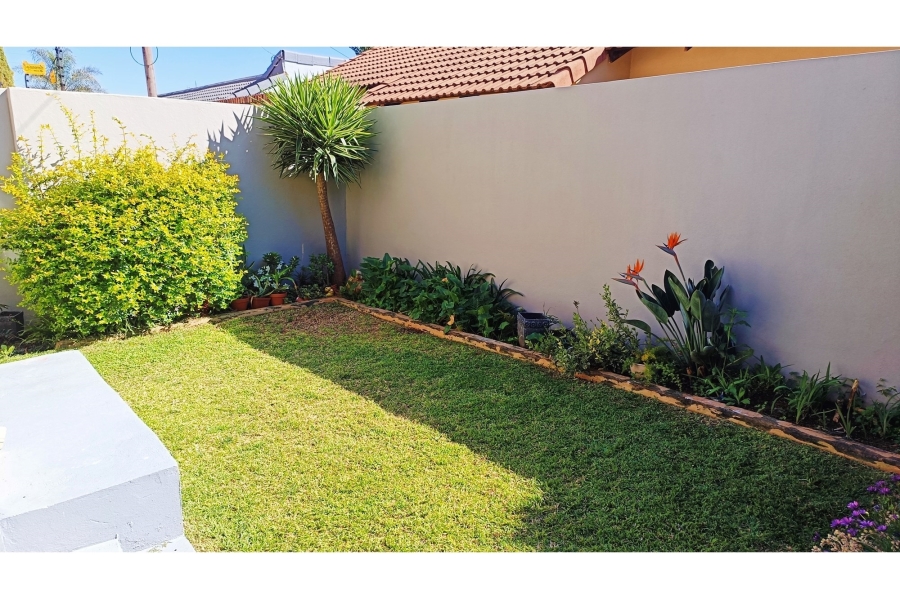 2 Bedroom Property for Sale in Hennopspark Gauteng