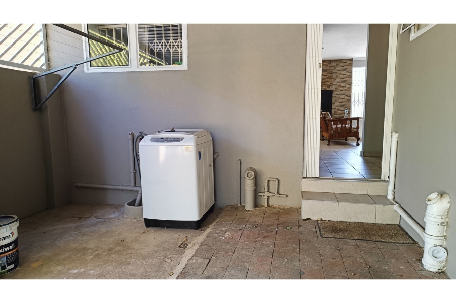 2 Bedroom Property for Sale in Hennopspark Gauteng