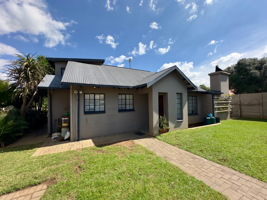 3 Bedroom Property for Sale in Villieria Gauteng