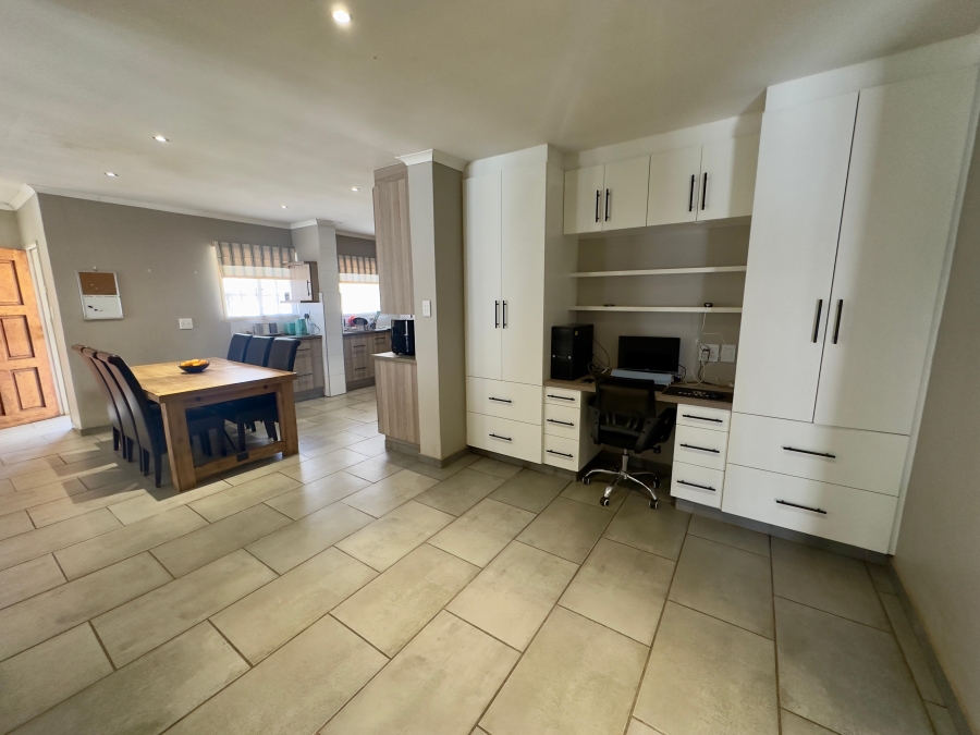3 Bedroom Property for Sale in Villieria Gauteng
