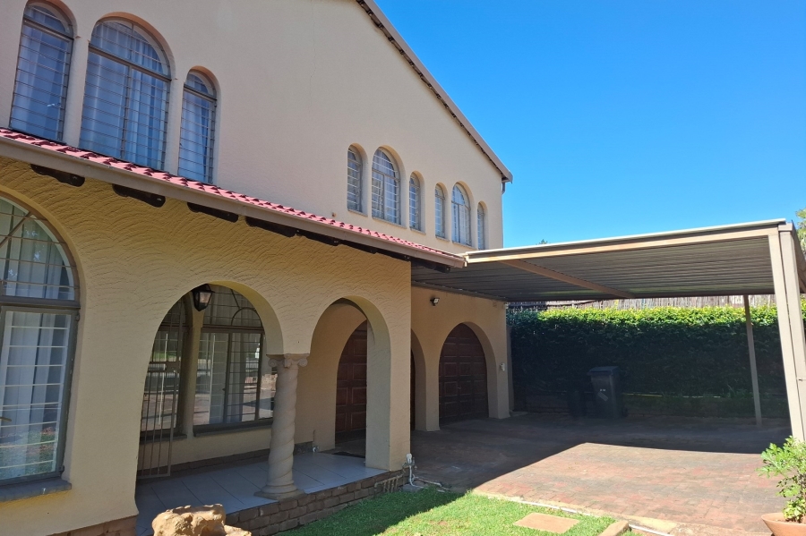 5 Bedroom Property for Sale in Weltevreden Park Gauteng