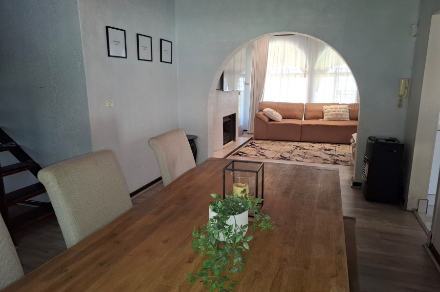 5 Bedroom Property for Sale in Weltevreden Park Gauteng