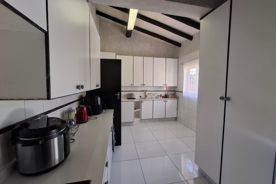 5 Bedroom Property for Sale in Weltevreden Park Gauteng