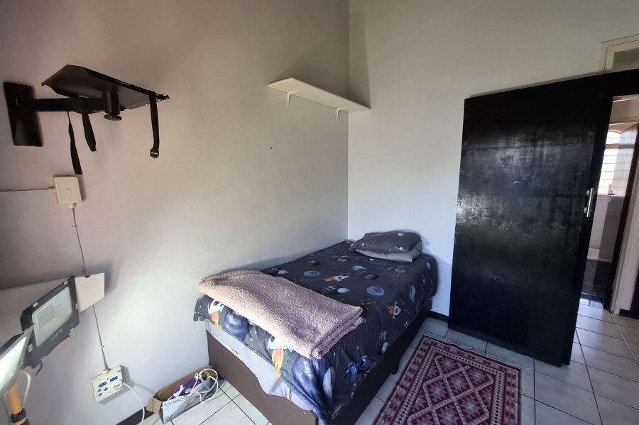 5 Bedroom Property for Sale in Weltevreden Park Gauteng
