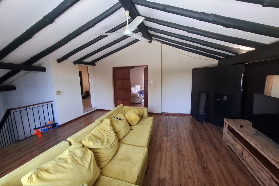 5 Bedroom Property for Sale in Weltevreden Park Gauteng
