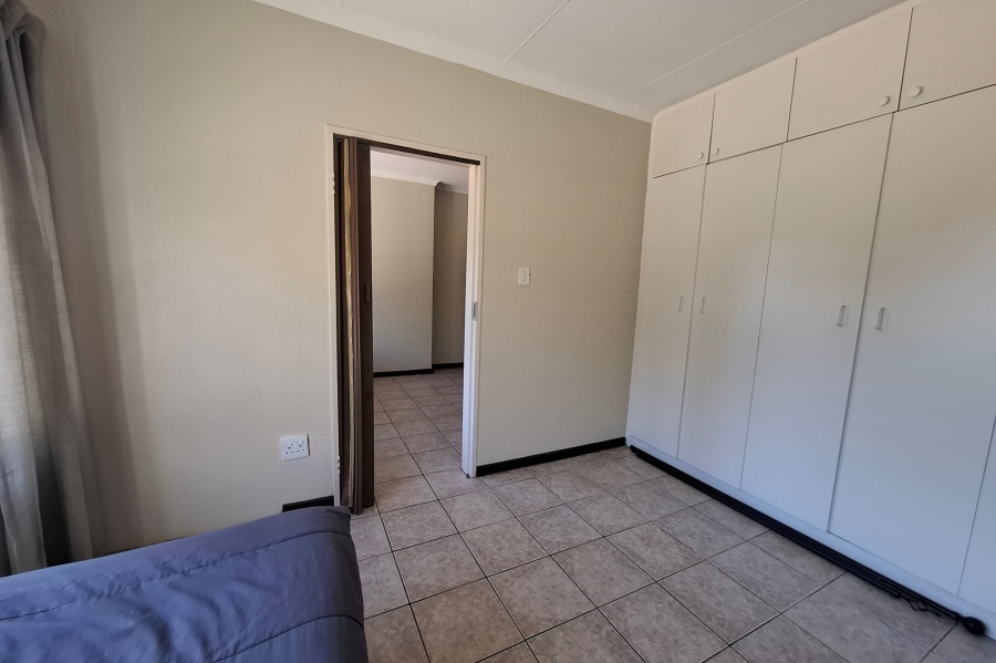 5 Bedroom Property for Sale in Weltevreden Park Gauteng
