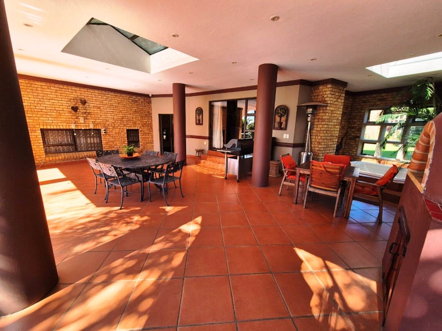5 Bedroom Property for Sale in Eldoraigne Gauteng