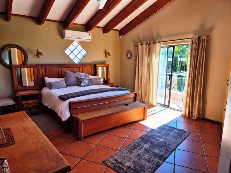 5 Bedroom Property for Sale in Eldoraigne Gauteng