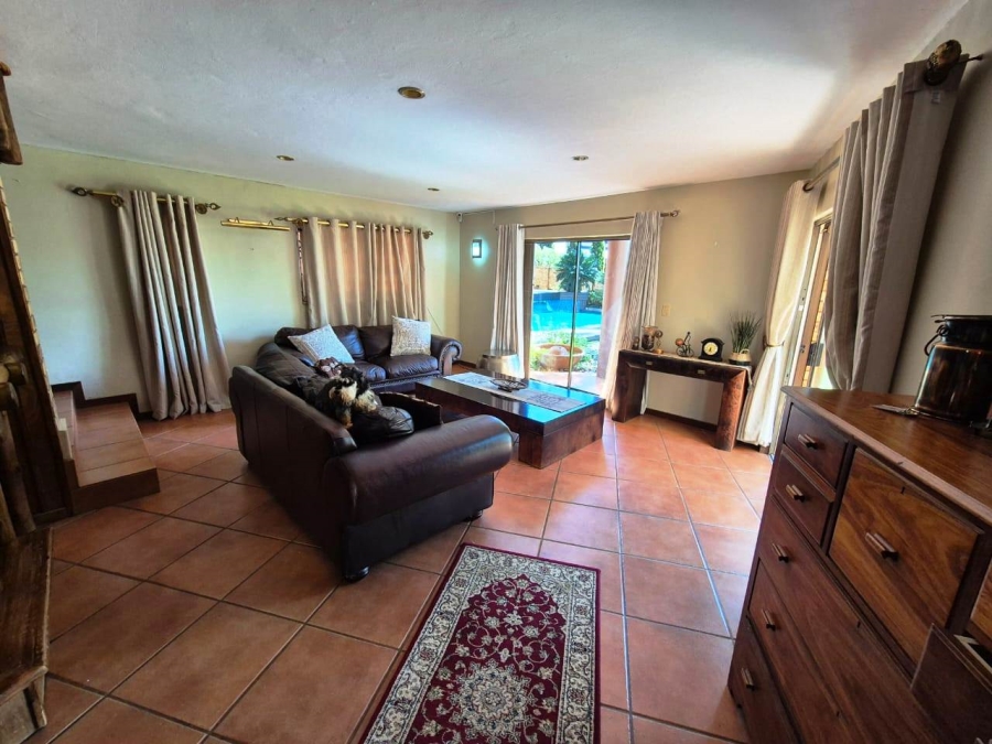 5 Bedroom Property for Sale in Eldoraigne Gauteng