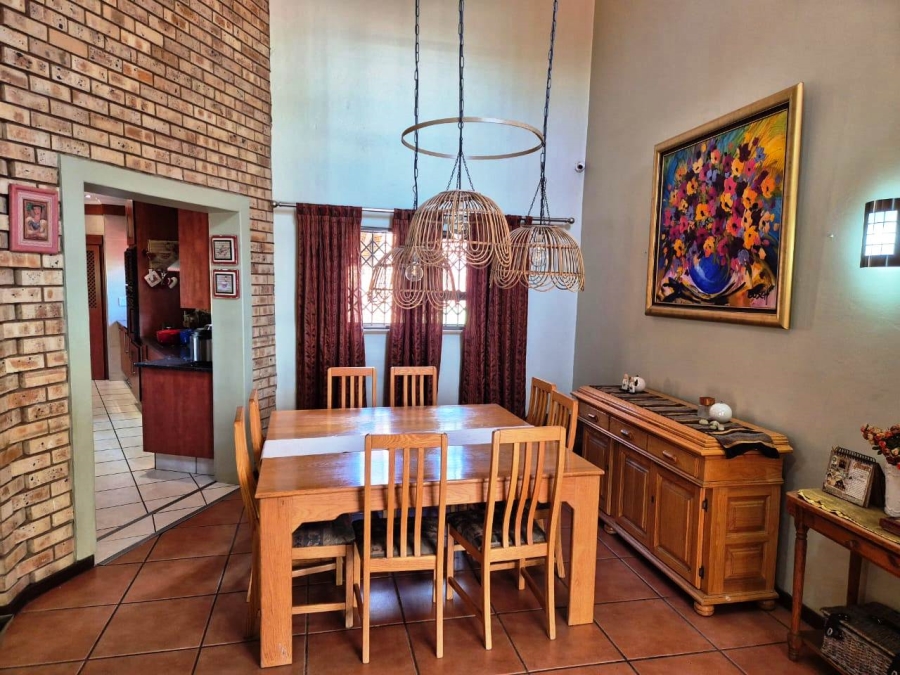 5 Bedroom Property for Sale in Eldoraigne Gauteng
