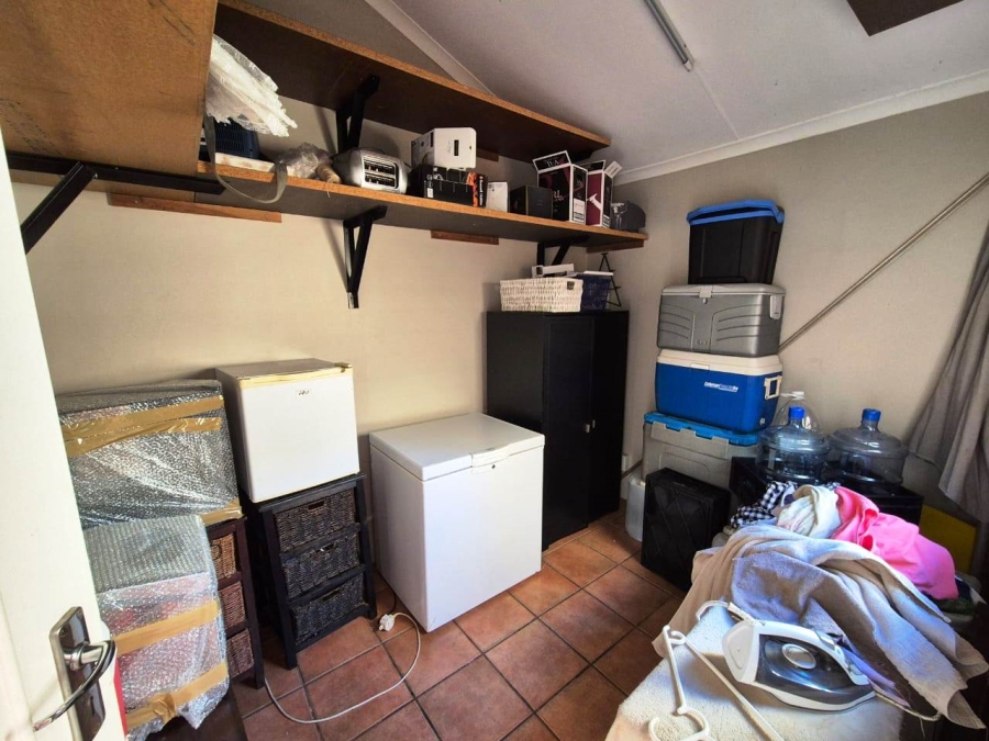 5 Bedroom Property for Sale in Eldoraigne Gauteng