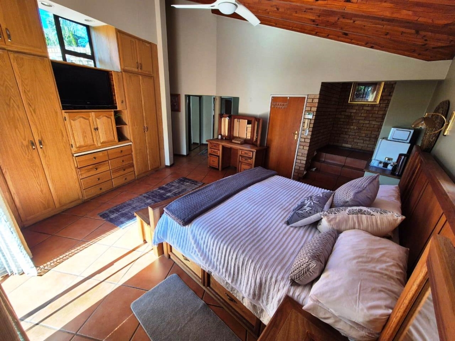 5 Bedroom Property for Sale in Eldoraigne Gauteng