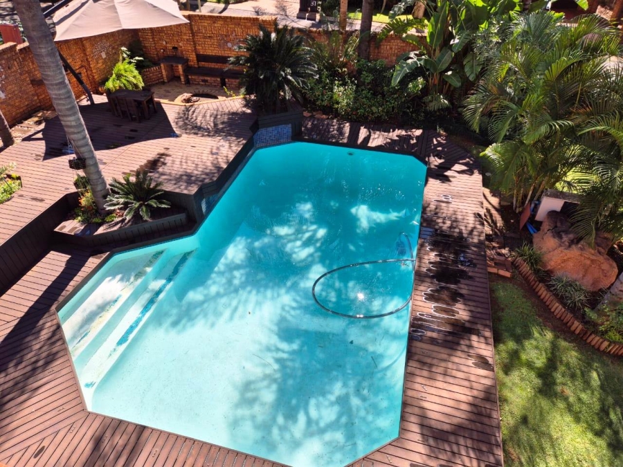 5 Bedroom Property for Sale in Eldoraigne Gauteng