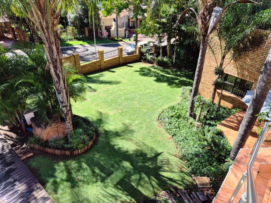 5 Bedroom Property for Sale in Eldoraigne Gauteng