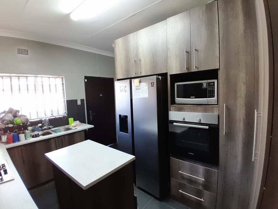 3 Bedroom Property for Sale in Carletonville Central Gauteng