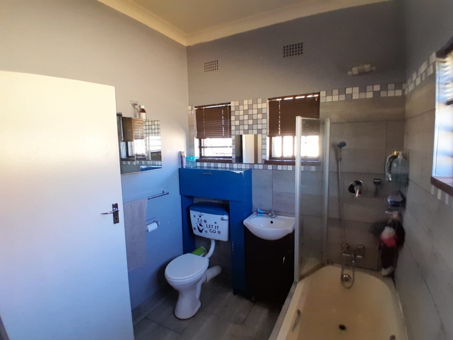 3 Bedroom Property for Sale in Carletonville Central Gauteng