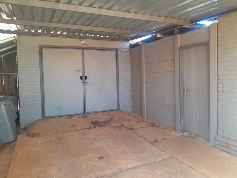 3 Bedroom Property for Sale in Carletonville Central Gauteng