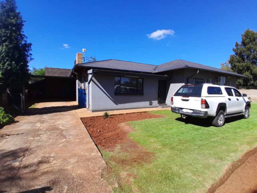 3 Bedroom Property for Sale in Carletonville Central Gauteng