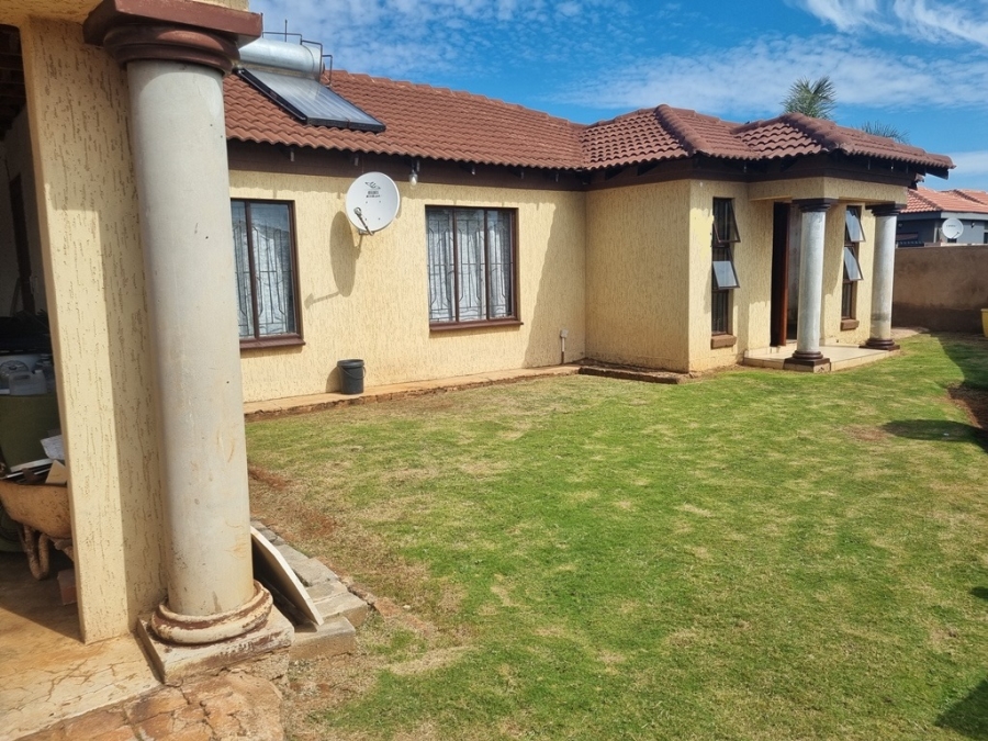 4 Bedroom Property for Sale in The Orchards Gauteng