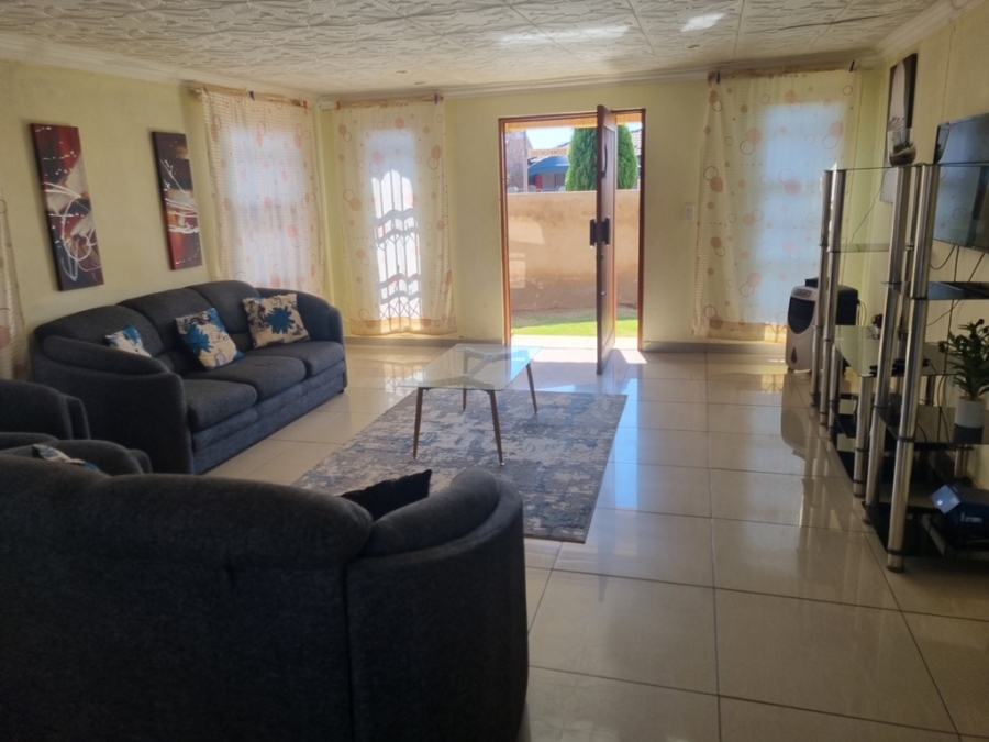 4 Bedroom Property for Sale in The Orchards Gauteng