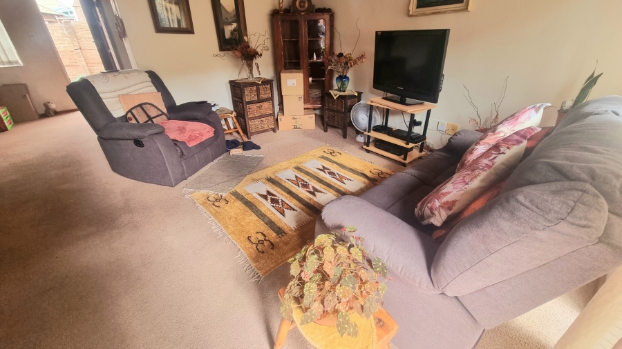 2 Bedroom Property for Sale in Noordwyk Gauteng