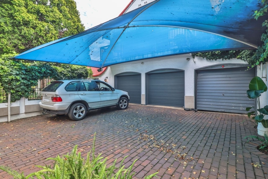 5 Bedroom Property for Sale in Beyers Park Gauteng