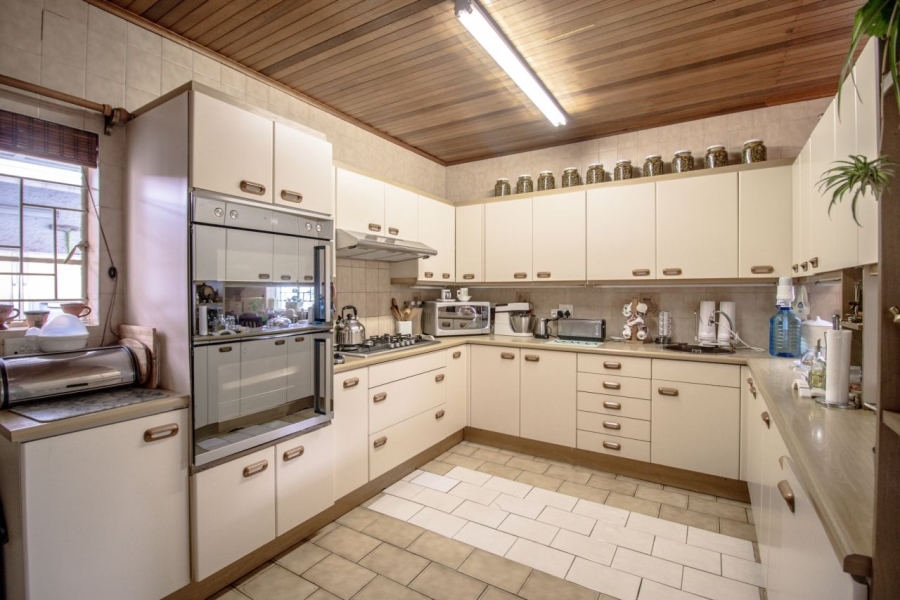 5 Bedroom Property for Sale in Beyers Park Gauteng