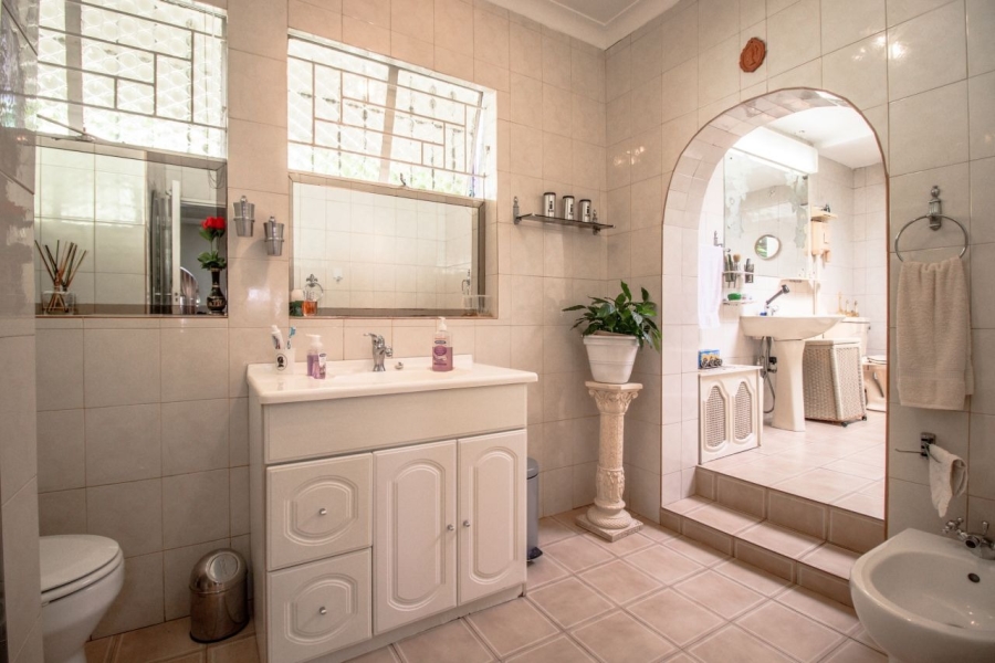 5 Bedroom Property for Sale in Beyers Park Gauteng