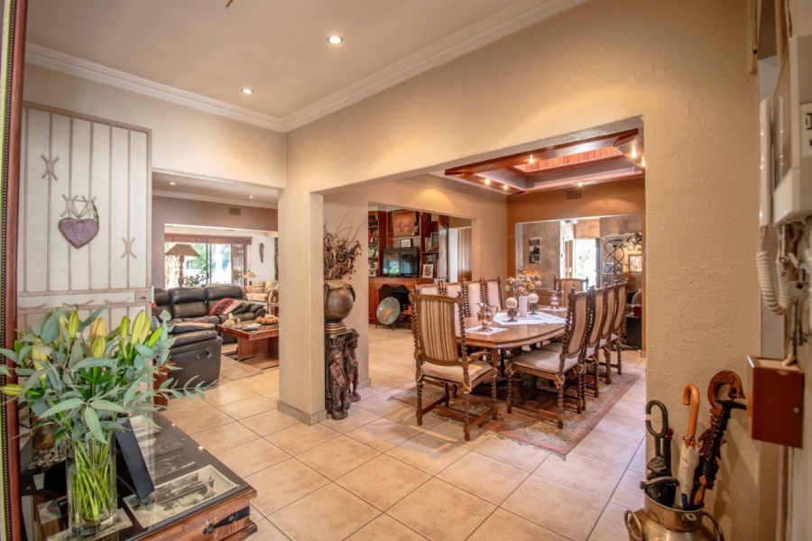 5 Bedroom Property for Sale in Beyers Park Gauteng