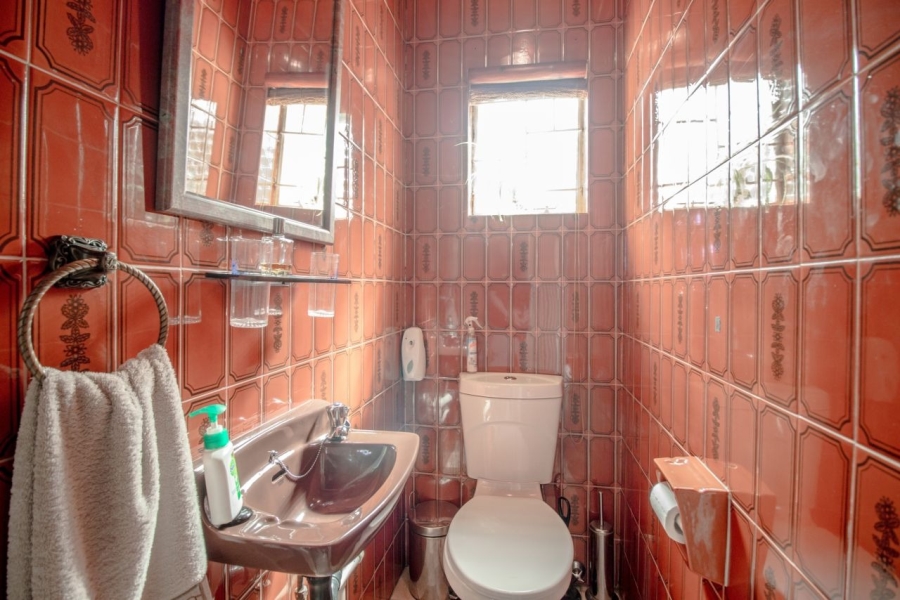 5 Bedroom Property for Sale in Beyers Park Gauteng