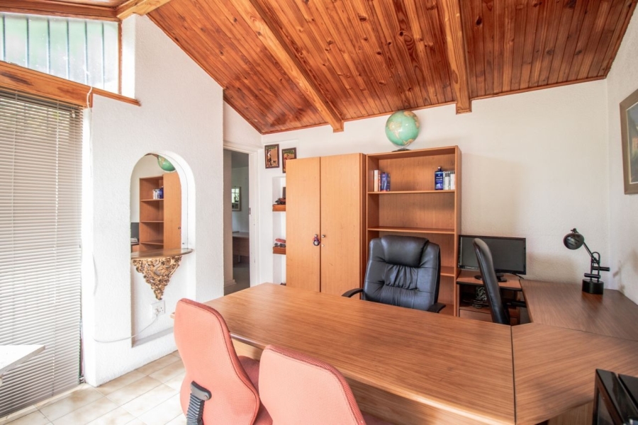 5 Bedroom Property for Sale in Beyers Park Gauteng