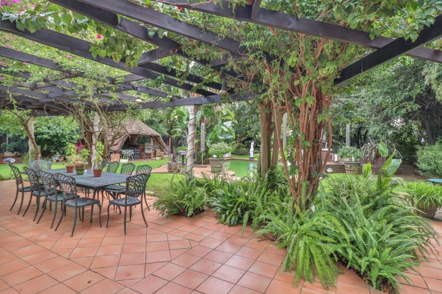 5 Bedroom Property for Sale in Beyers Park Gauteng