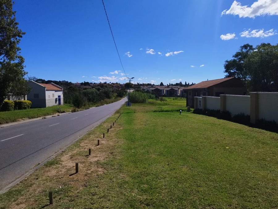 To Let 4 Bedroom Property for Rent in Noordwyk Gauteng