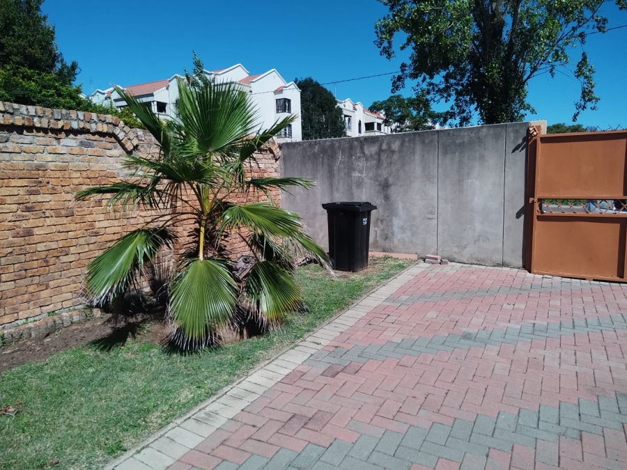To Let 4 Bedroom Property for Rent in Noordwyk Gauteng