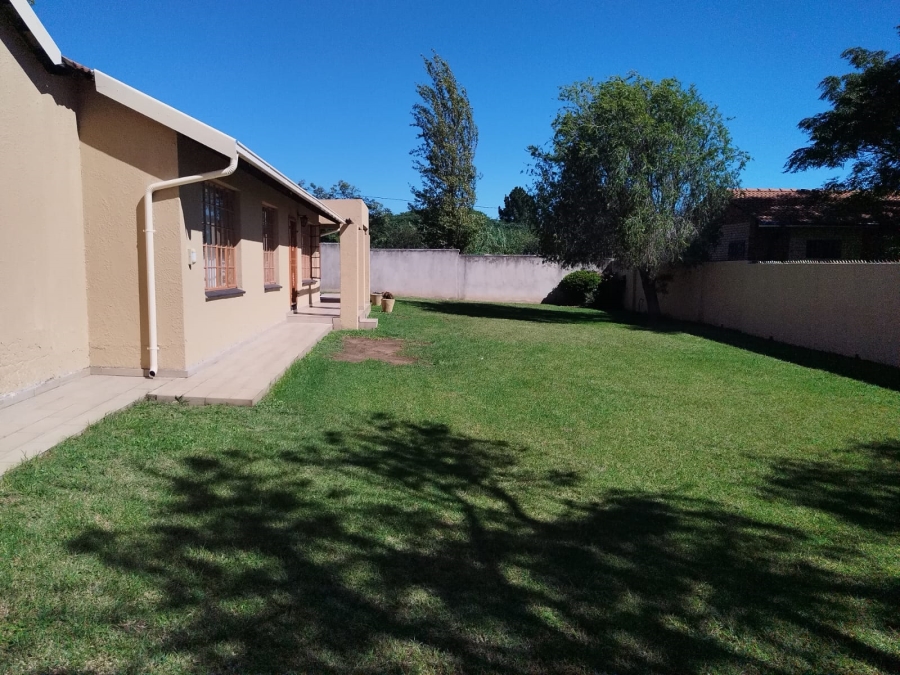 To Let 4 Bedroom Property for Rent in Noordwyk Gauteng