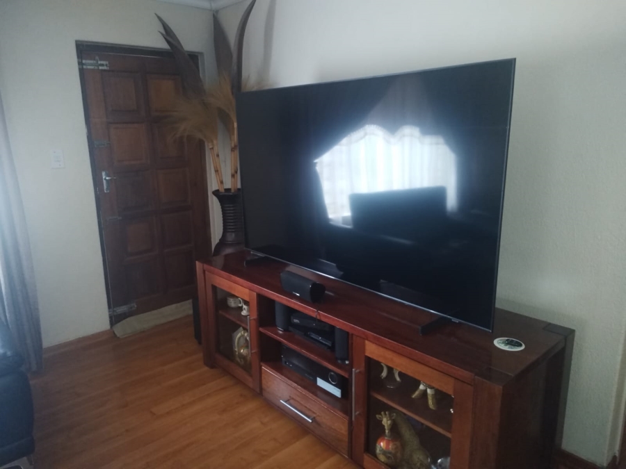 To Let 4 Bedroom Property for Rent in Noordwyk Gauteng