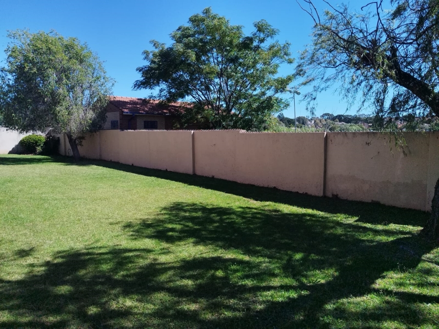 To Let 4 Bedroom Property for Rent in Noordwyk Gauteng