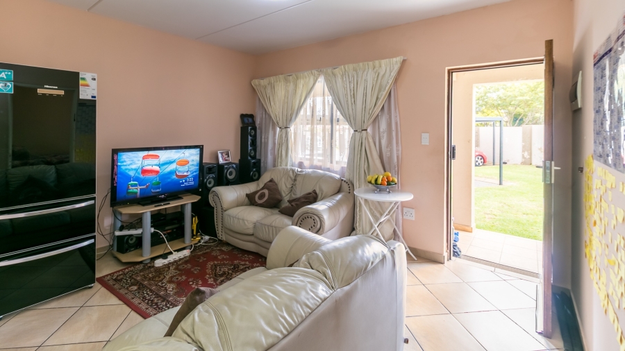 2 Bedroom Property for Sale in Noordwyk Gauteng