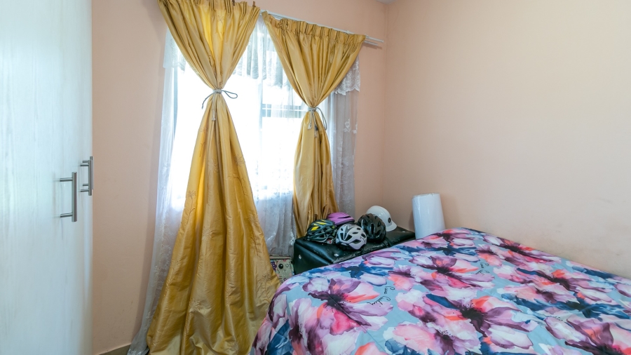 2 Bedroom Property for Sale in Noordwyk Gauteng