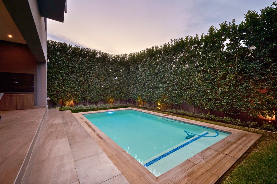 4 Bedroom Property for Sale in Waterfall Country Village Gauteng
