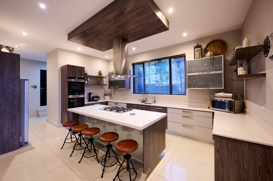 4 Bedroom Property for Sale in Waterfall Country Village Gauteng