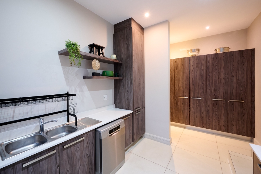 4 Bedroom Property for Sale in Waterfall Country Village Gauteng