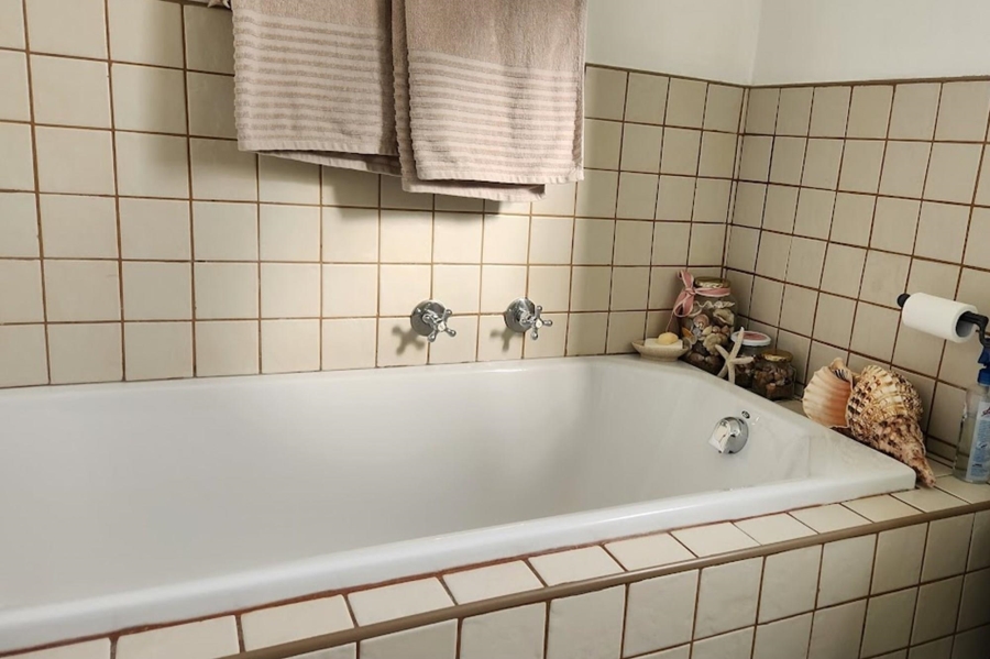2 Bedroom Property for Sale in River Club Gauteng