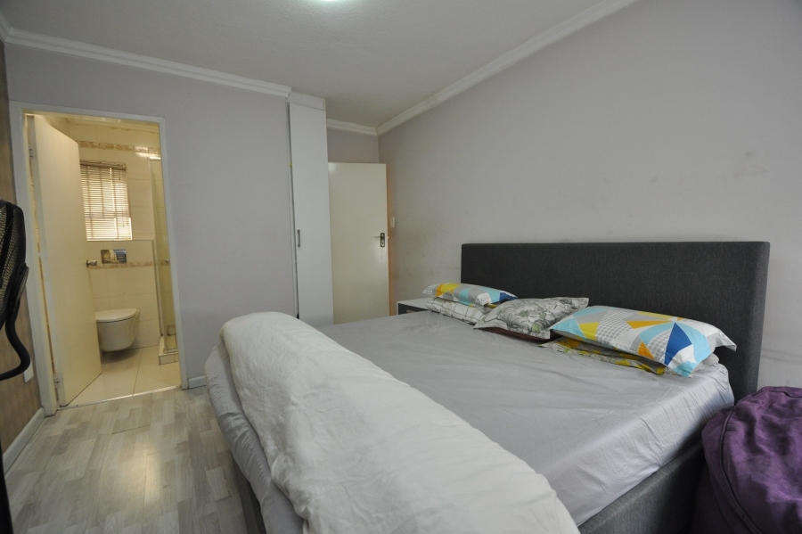 2 Bedroom Property for Sale in Morningside Gauteng