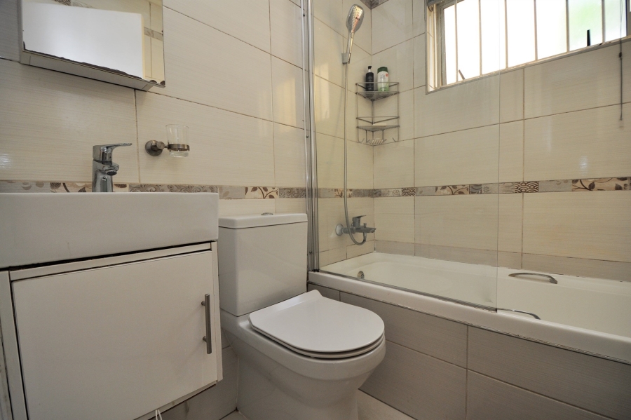 2 Bedroom Property for Sale in Morningside Gauteng